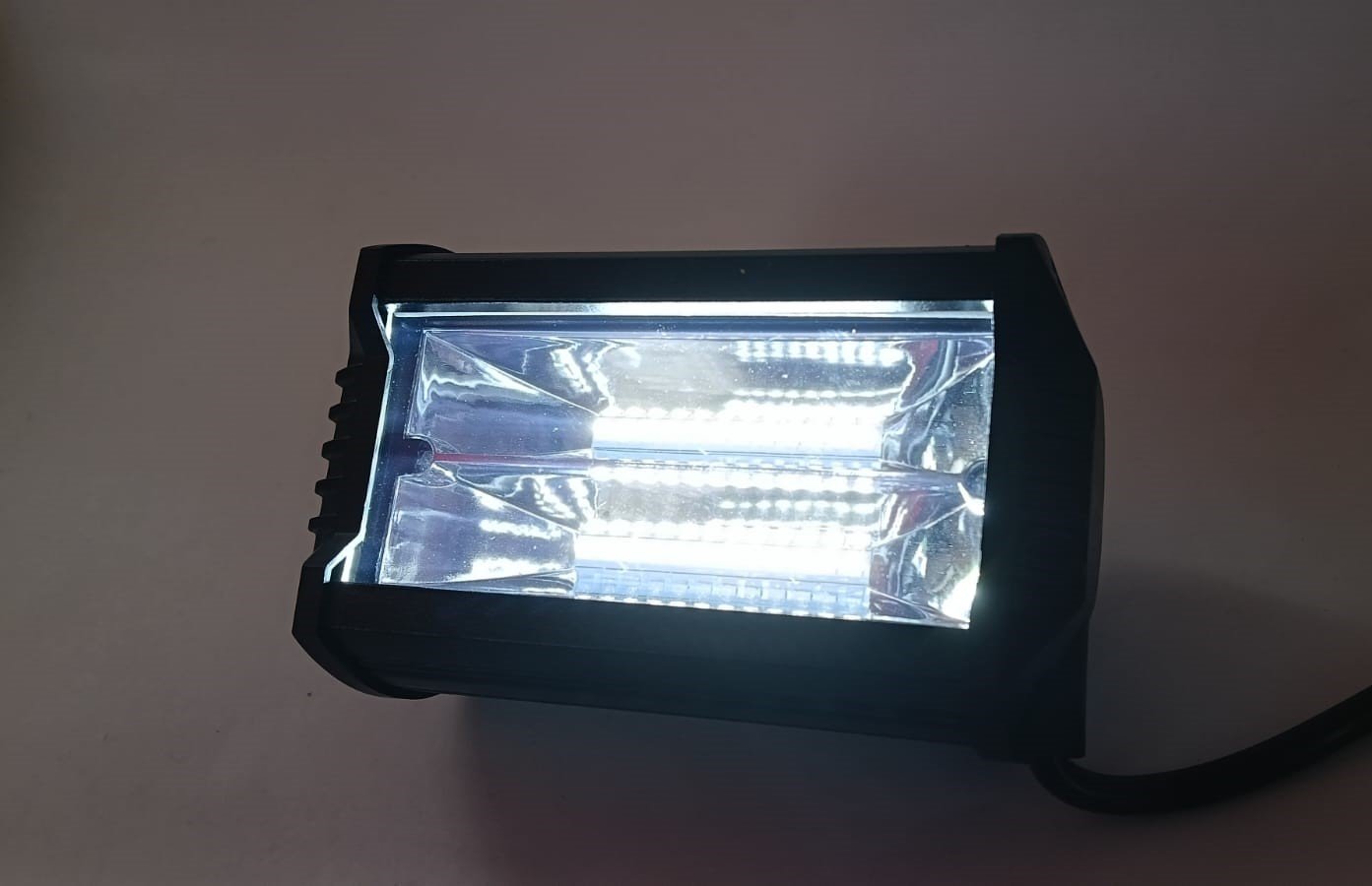 EXPLO REC MEDIANA 13 CM, 24 LED, ESPEJO BICOLOR, 5 FUNCIONES (XK-2472-WY)